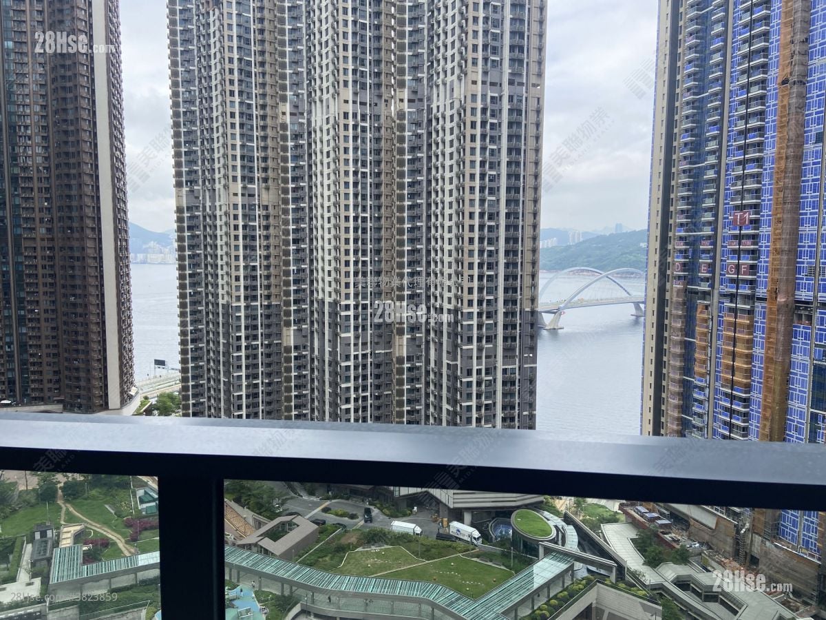 Grand Seasons Rental 716 ft²