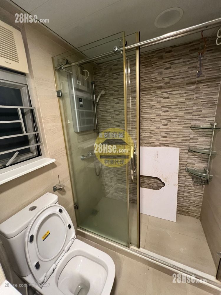 Marina Garden Sell 4 Bedrooms , 1 Bathroom