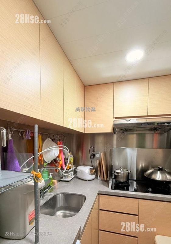 Wang Yip Street Sell 2 Bedrooms 435 ft²