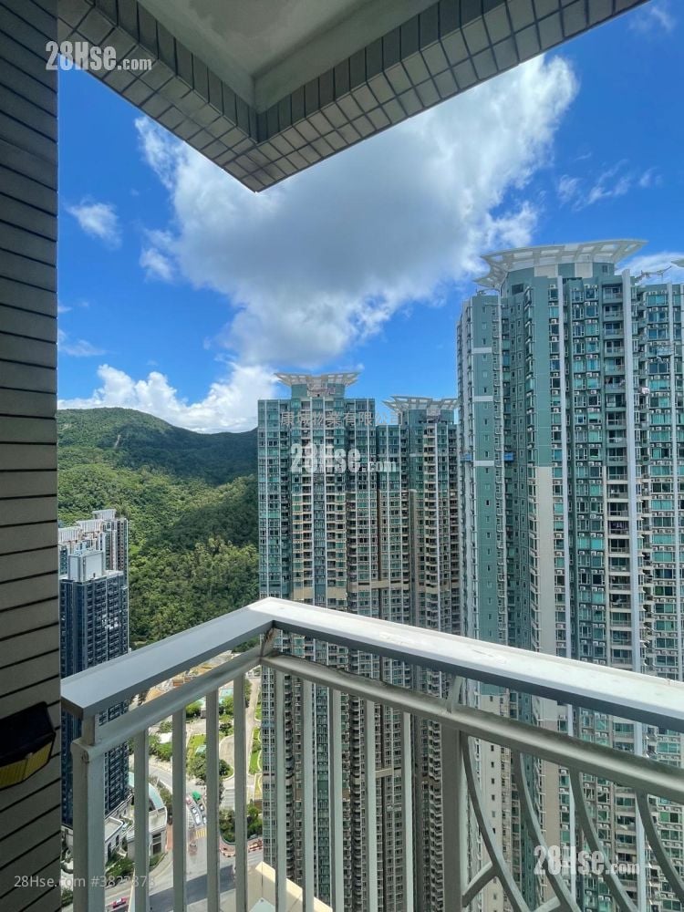 領峰 售盤 3 房 , 2 浴室 670 平方呎