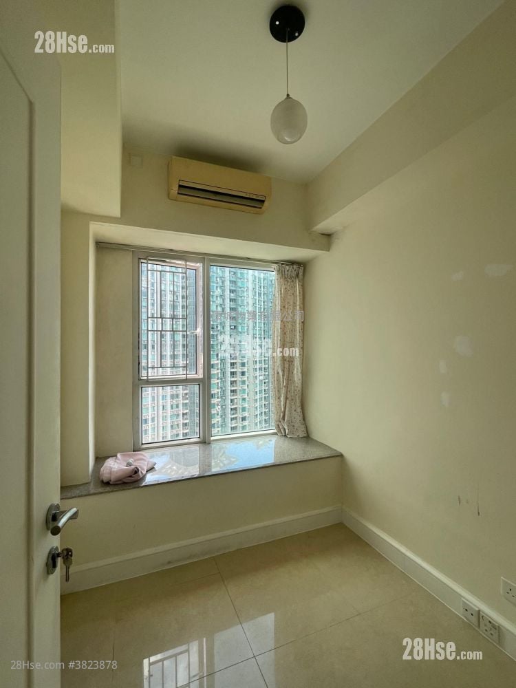 領峰 售盤 3 房 , 2 浴室 670 平方呎