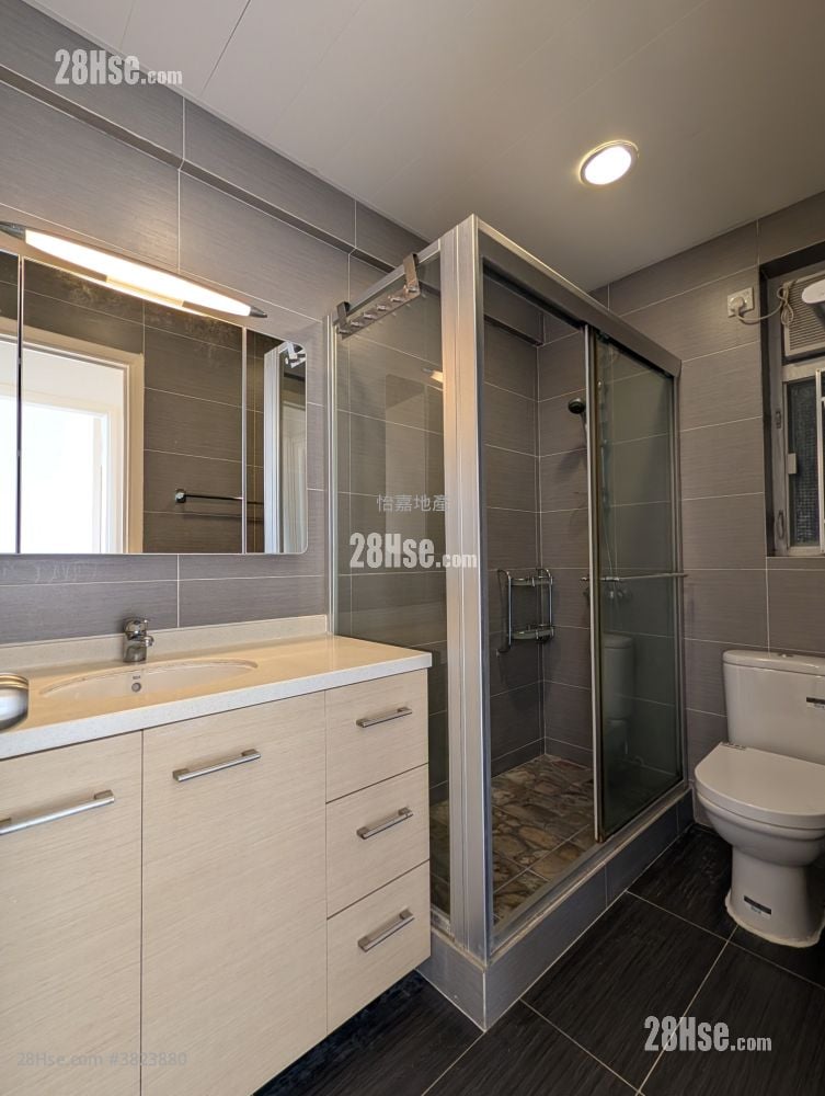 Elizabeth House Rental 2 Bedrooms , 1 Bathroom 540 ft²