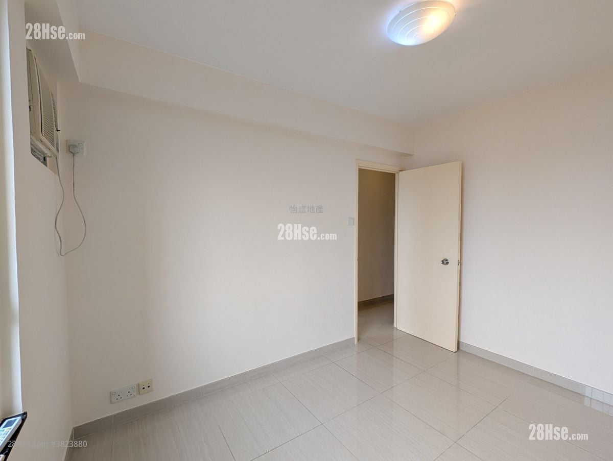 Elizabeth House Rental 2 Bedrooms , 1 Bathroom 540 ft²