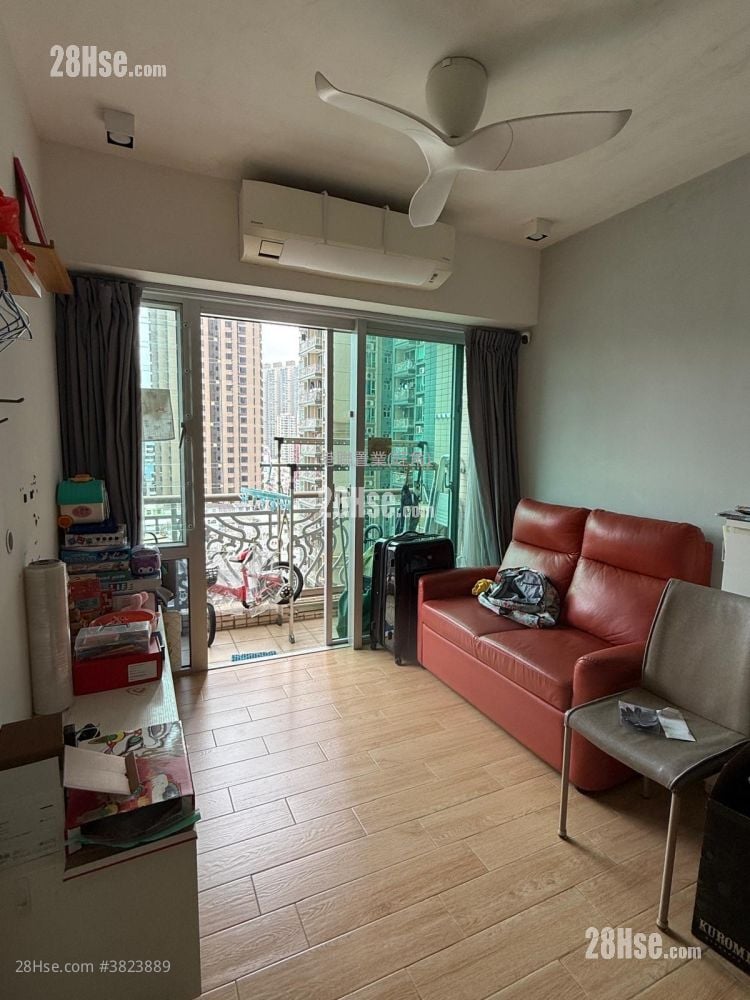 Sky Tower Rental 2 Bedrooms , 1 Bathroom 463 ft²