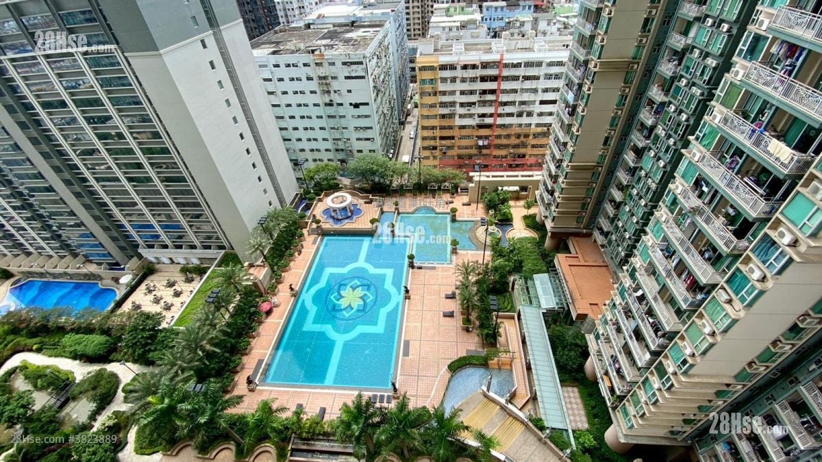 Sky Tower Rental 2 Bedrooms , 1 Bathroom 463 ft²