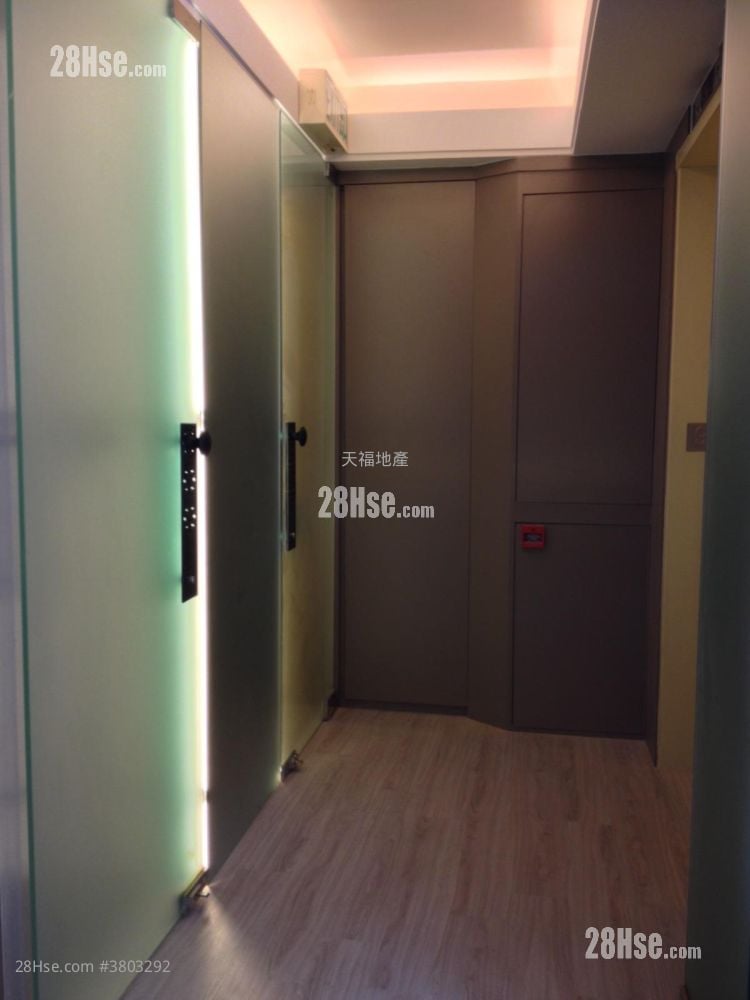 Well-Found Building Sell Studio , 1 Bathroom 306 ft²
