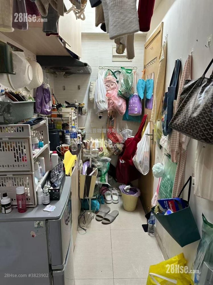 Honour Building Sell 2 Bedrooms , 2 Bathrooms 287 ft²