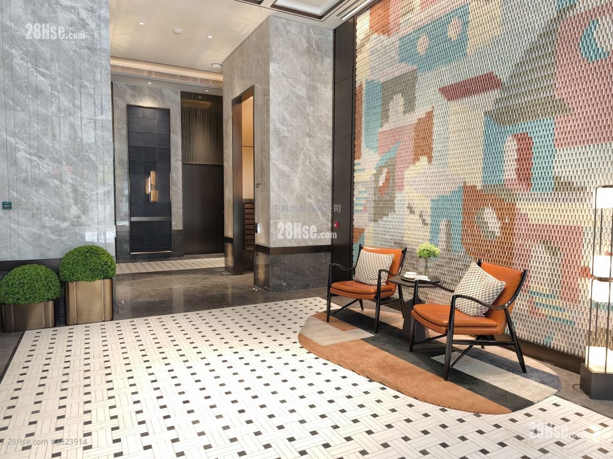 高临 租盘 2 房 , 1 浴室 377 平方尺