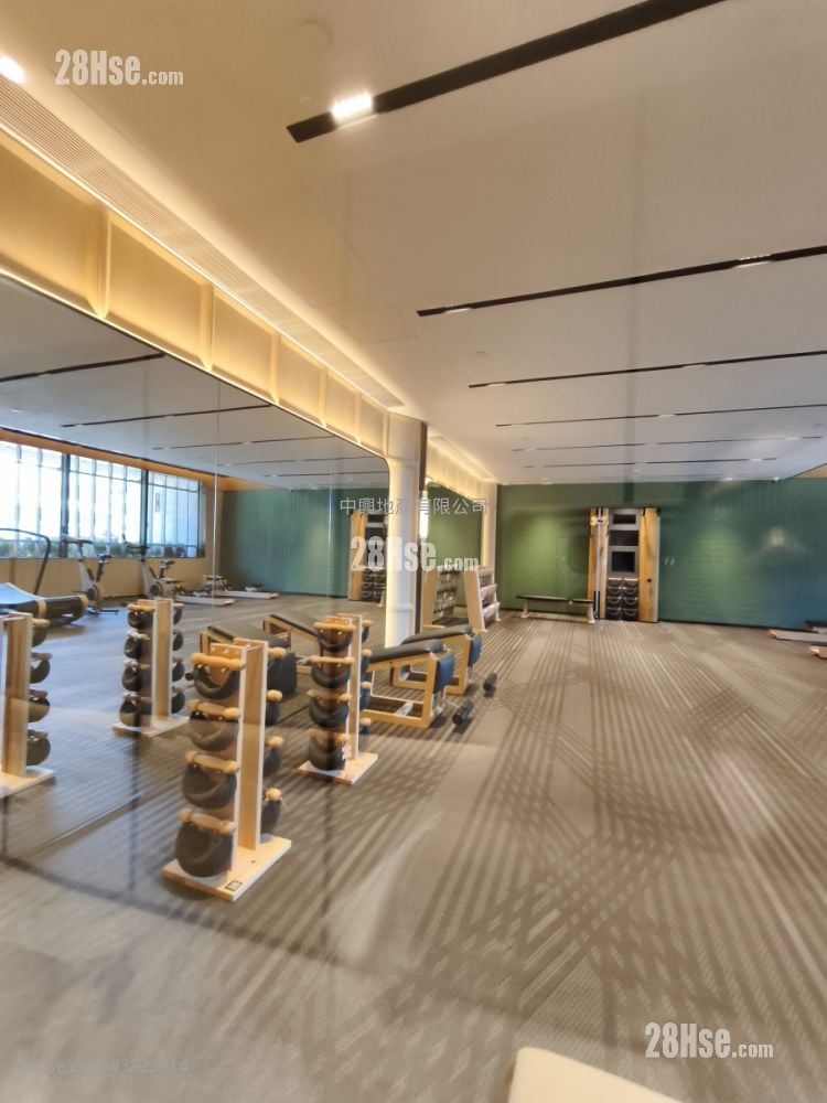 高临 租盘 2 房 , 1 浴室 377 平方尺