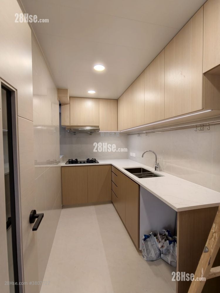Lido Garden Rental 3 Bedrooms , 1 Bathroom 570 ft²