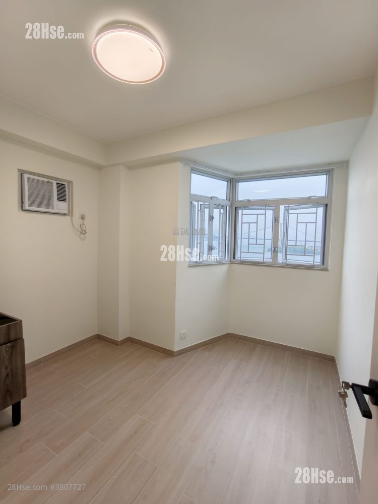 Lido Garden Rental 3 Bedrooms , 1 Bathroom 570 ft²