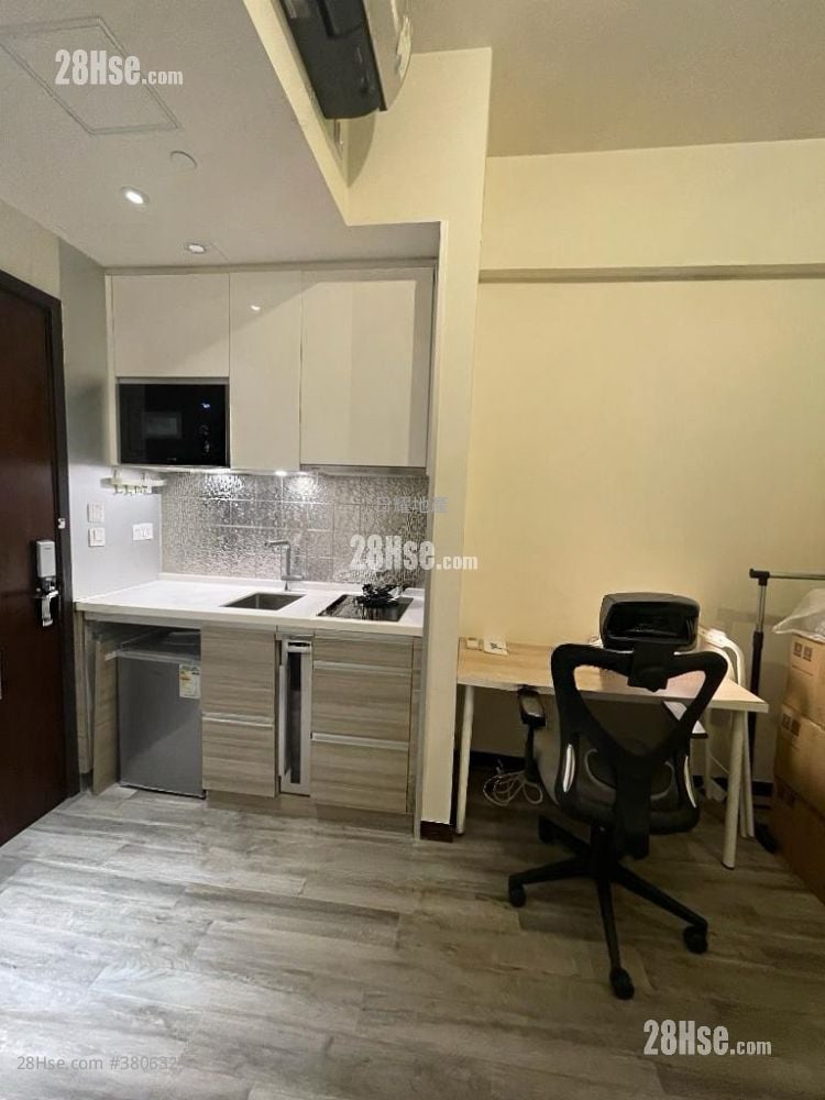 Ava128 Sell Studio , 1 Bathroom 227 ft²