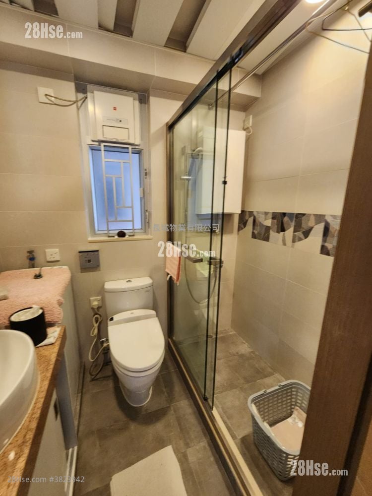 Mount Parker Lodge Sell 2 Bedrooms , 1 Bathroom 445 ft²