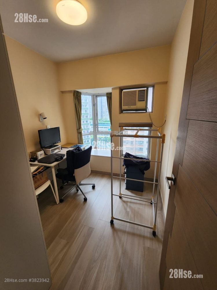 Mount Parker Lodge Sell 2 Bedrooms , 1 Bathroom 445 ft²