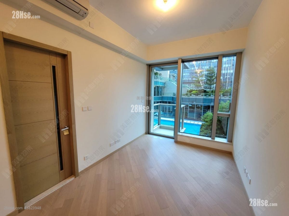 逸瓏灣8 售盤 3 房 , 2 浴室 694 平方呎