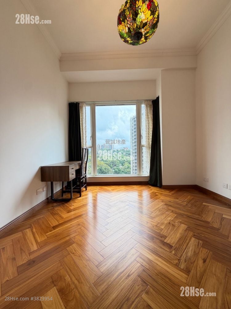 星堤 售盤 4 房 , 3 浴室 1,100 平方呎