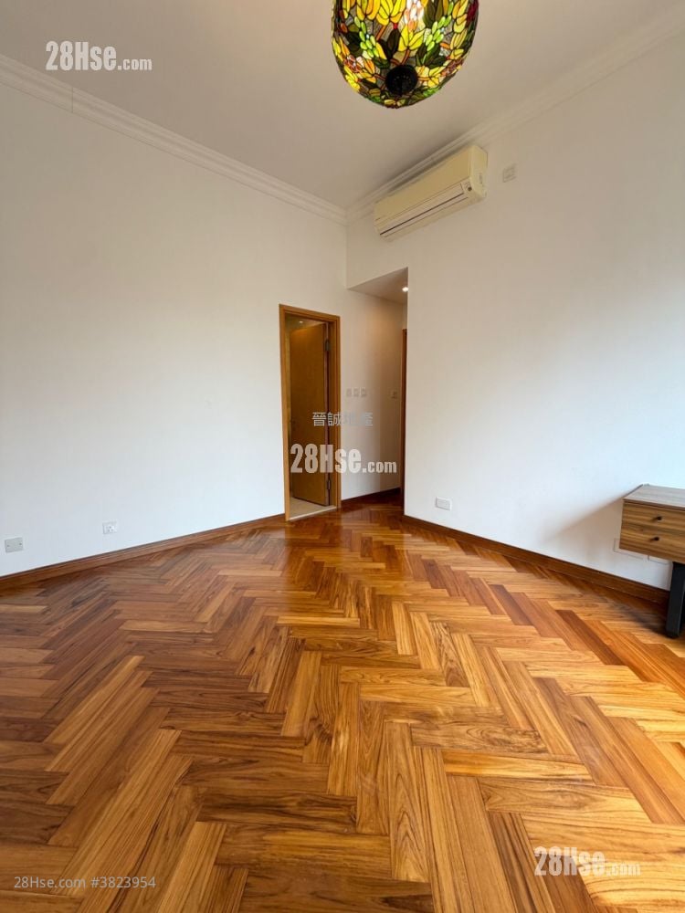 星堤 售盤 4 房 , 3 浴室 1,100 平方呎