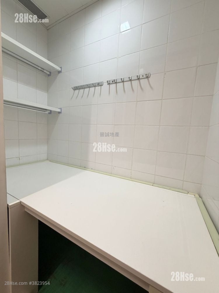 星堤 售盤 4 房 , 3 浴室 1,100 平方呎