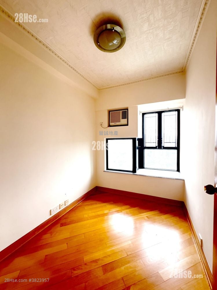 Aegean Coast Sell 4 Bedrooms , 2 Bathrooms 742 ft²