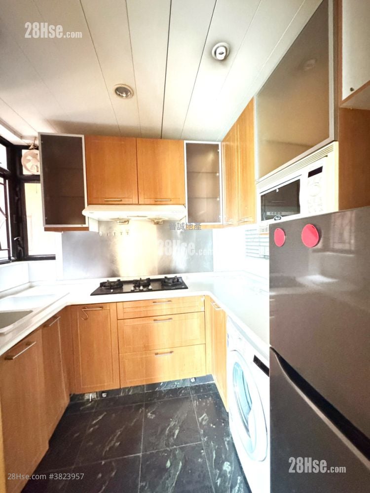 Aegean Coast Sell 4 Bedrooms , 2 Bathrooms 742 ft²