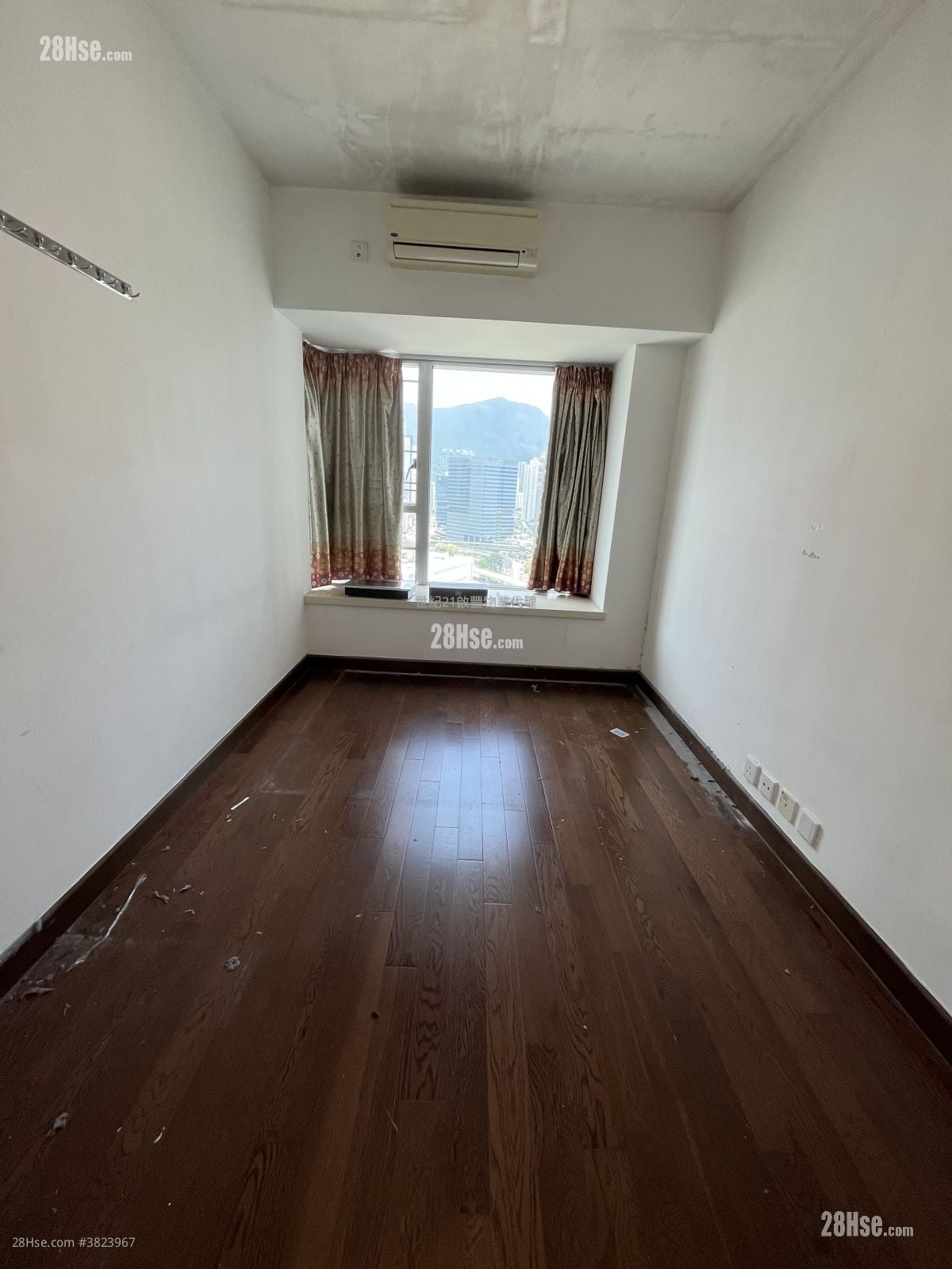 御豪门 售盘 3 房 , 2 浴室 856 平方尺