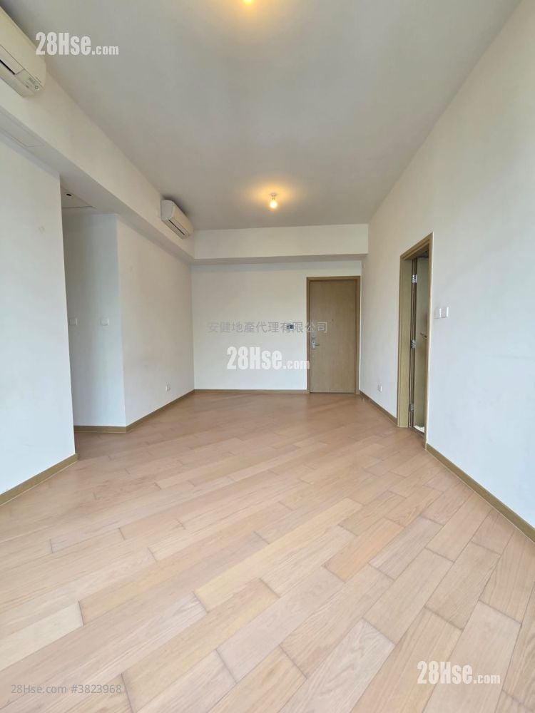 The Southside Rental 3 Bedrooms , 2 Bathrooms 845 ft²