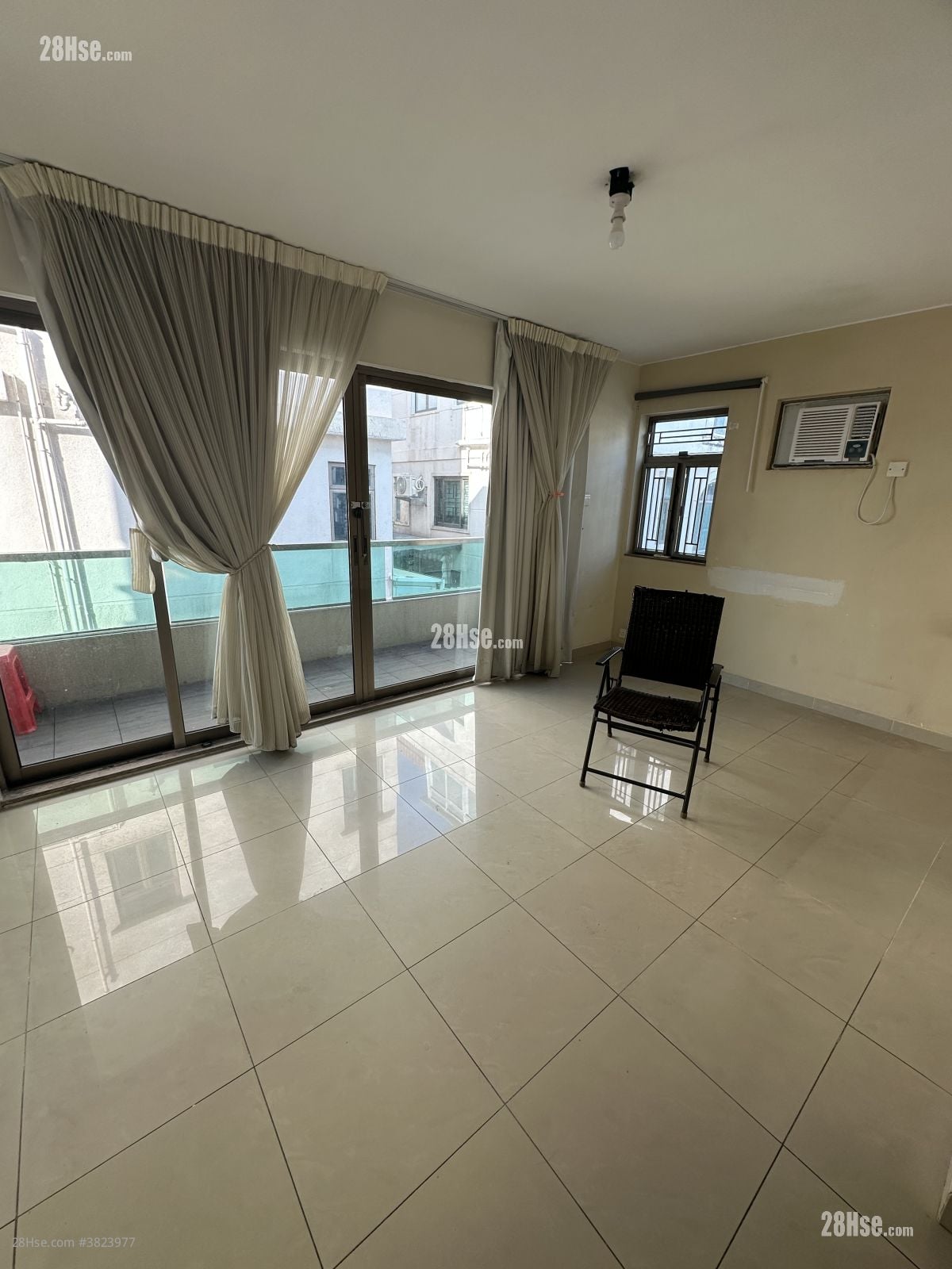 龙涛湾畔 售盘 4 房 , 3 浴室