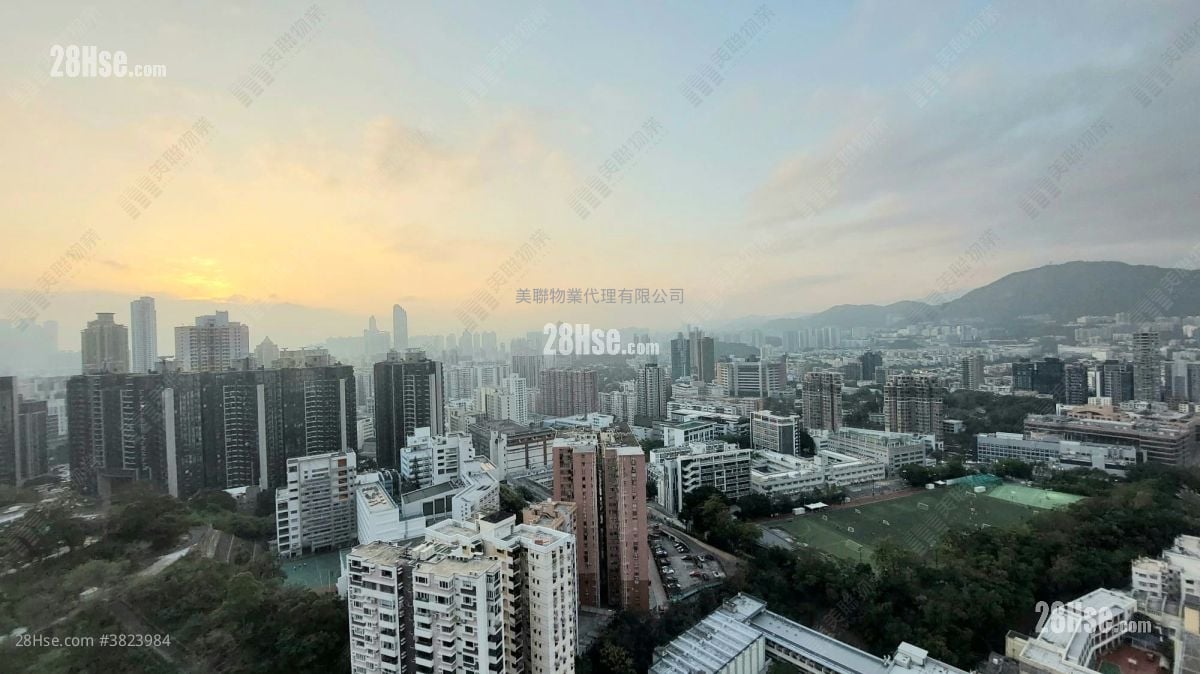 Celestial Heights Rental 5+ Bedrooms , 3 Bathrooms 1,975 ft²