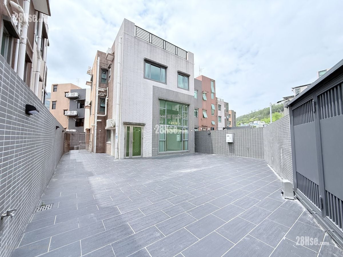 村屋 售盘 3 房 , 4 浴室 2,100 平方尺