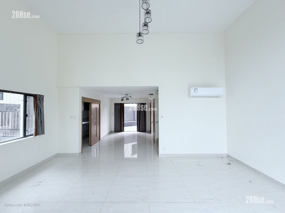 村屋 售盘 3 房 , 4 浴室 2,100 平方尺