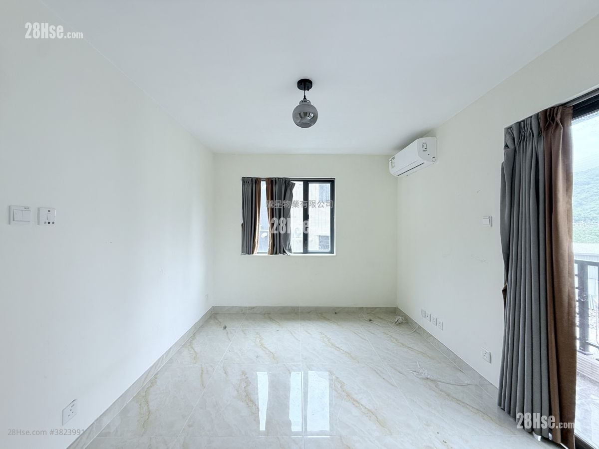 村屋 售盘 3 房 , 4 浴室 2,100 平方尺