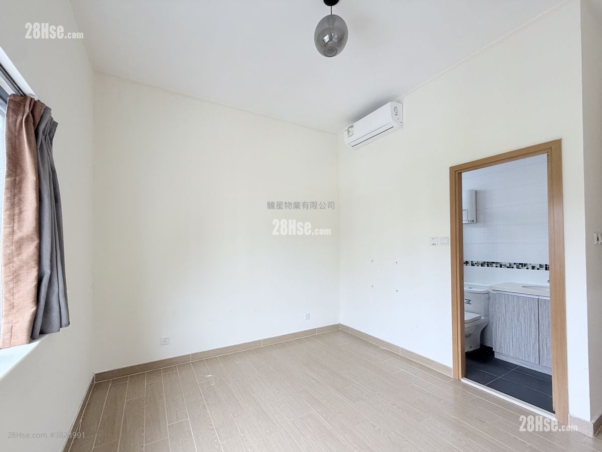 村屋 售盘 3 房 , 4 浴室 2,100 平方尺