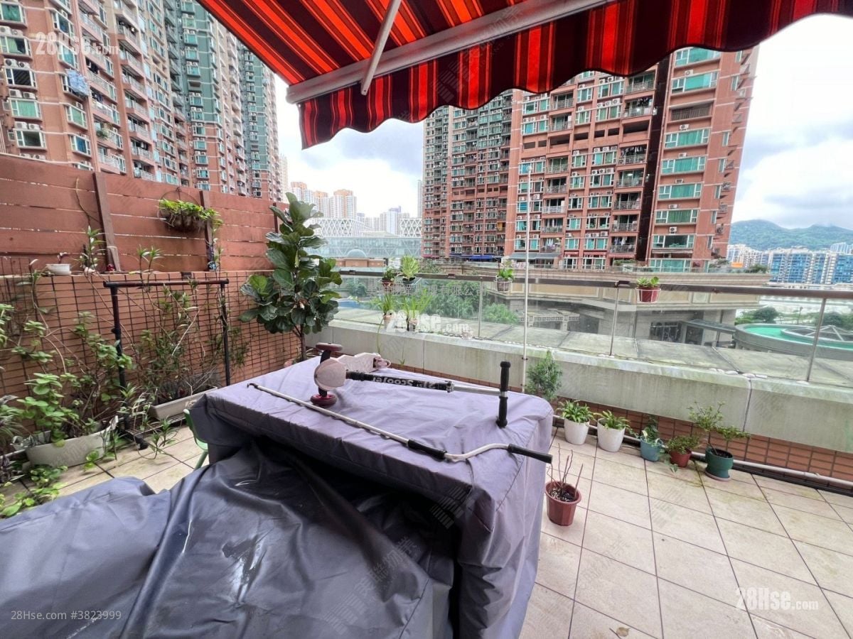 Metro Town Sell 3 Bedrooms , 1 Bathroom 555 ft²