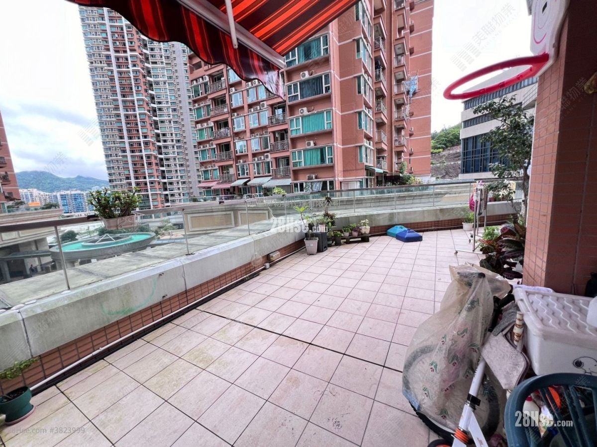 Metro Town Sell 3 Bedrooms , 1 Bathroom 555 ft²