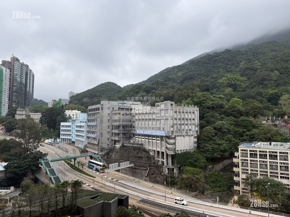 Lime Gala Sell 2 Bedrooms , 1 Bathroom 489 ft²