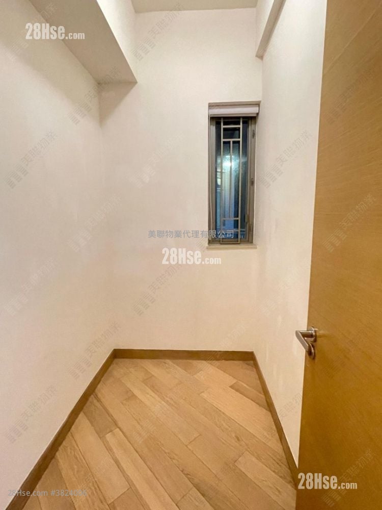 The Wings Sell 3 Bedrooms , 3 Bathrooms 872 ft²