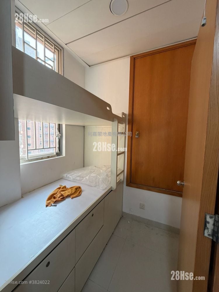 The Grandville Sell 4 Bedrooms 1,322 ft²