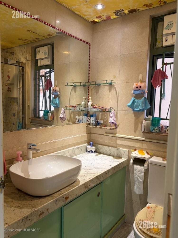 浴室: 帝庭轩 租盘 2 房 , 1 浴室 469 平方尺