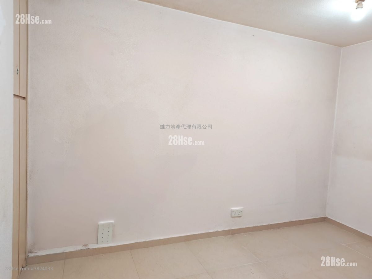 Village Rental Studio , 1 Bathroom 100 ft²