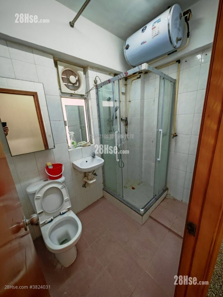 打鼓岭道3-7号 租盘 3 房 , 1 浴室 594 平方尺