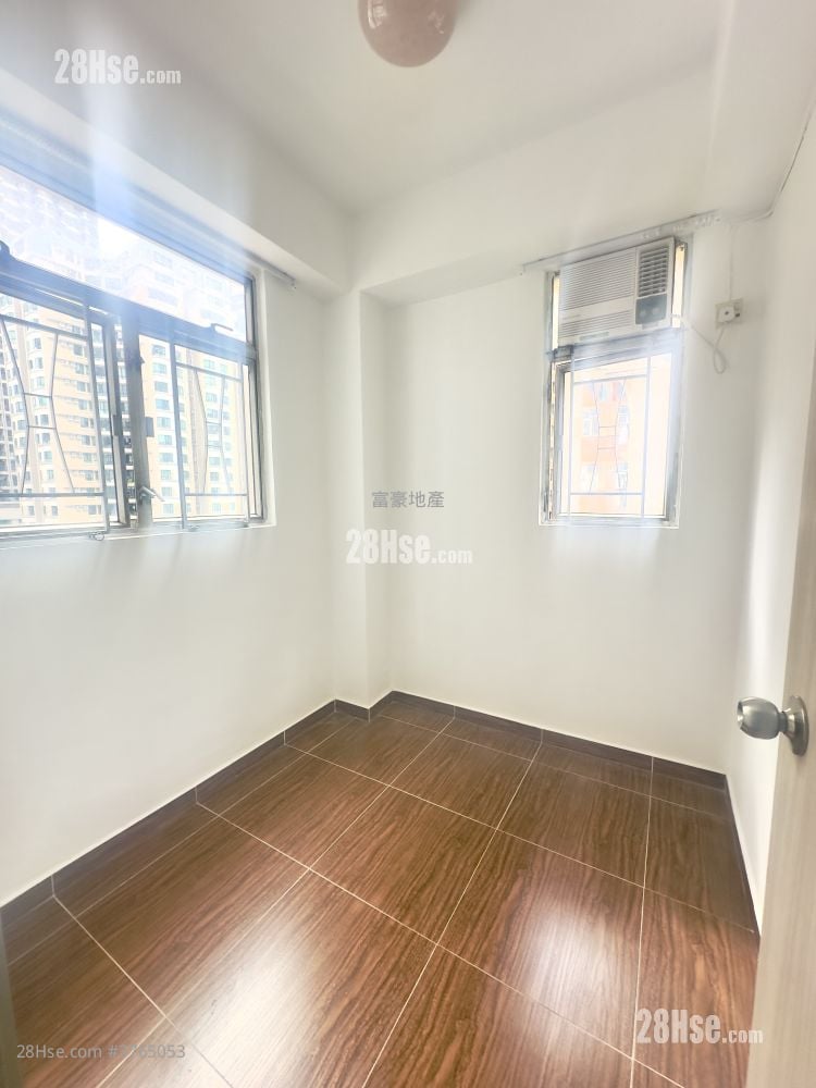 安寧大廈 租盤 2 房 , 1 浴室 251 平方呎