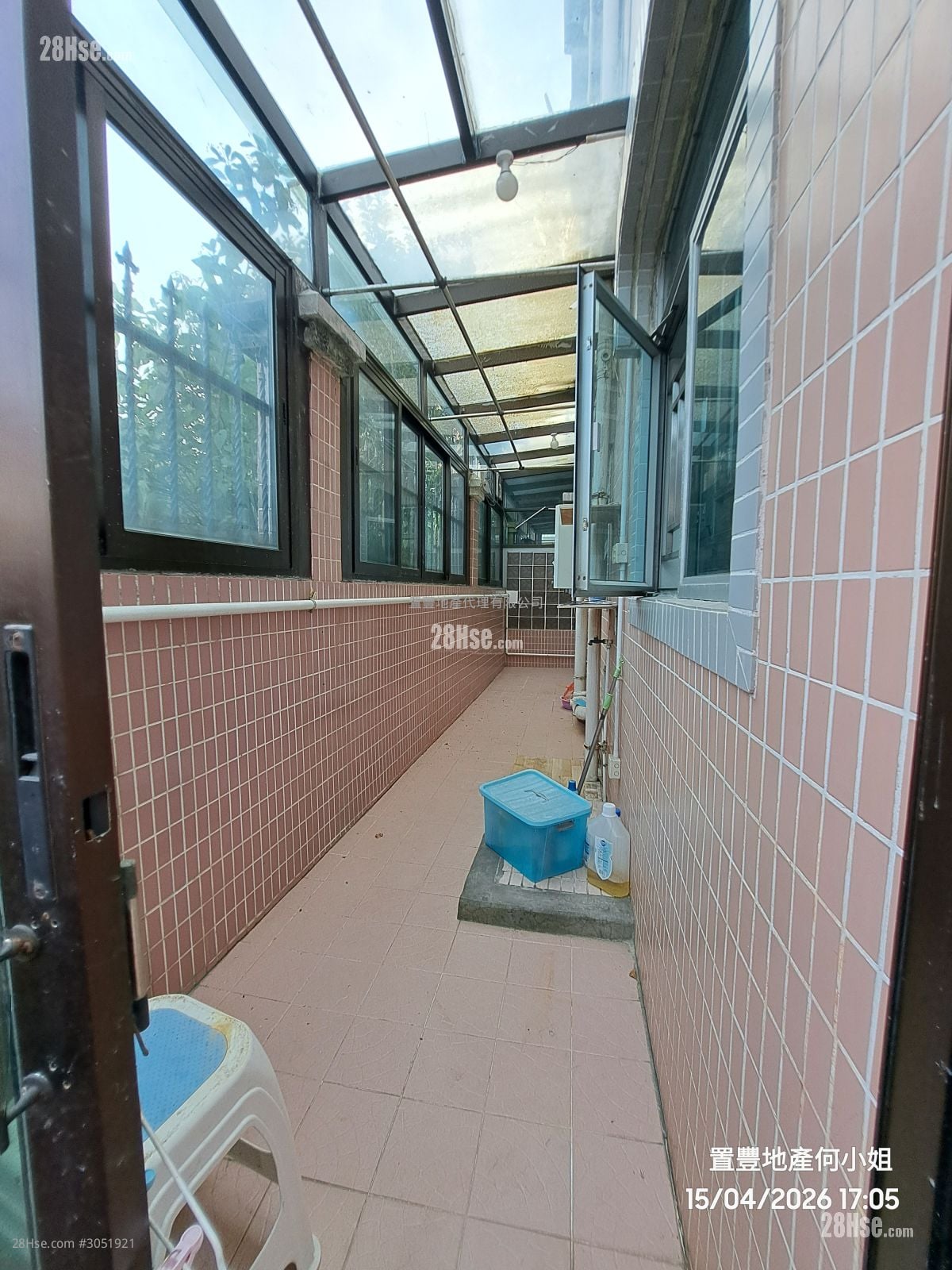 Tai Tseng Sell 3 Bedrooms , 1 Bathroom 700 ft²