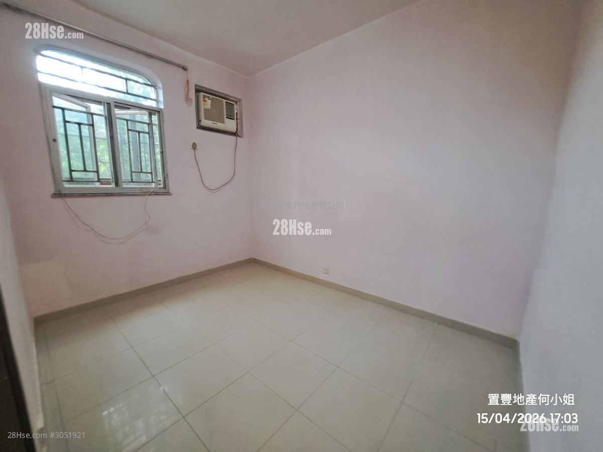 Tai Tseng Sell 3 Bedrooms , 1 Bathroom 700 ft²