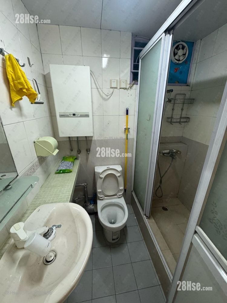 Fanling Centre Rental 2 Bedrooms , 1 Bathroom 476 ft²
