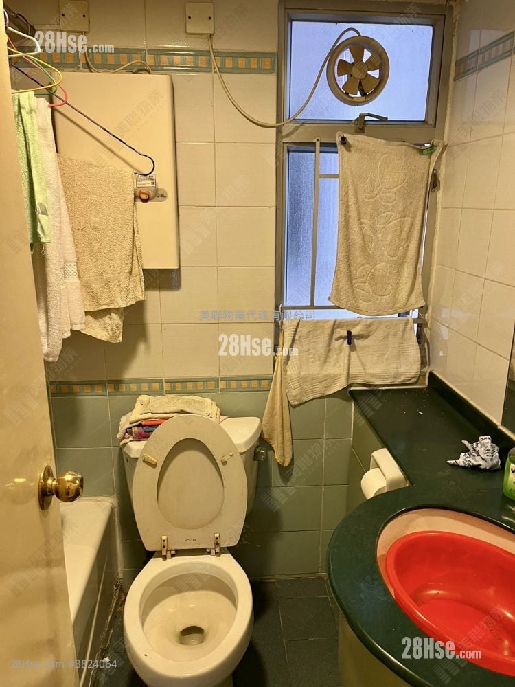 The Pinnacle Sell 3 Bedrooms 660 ft²