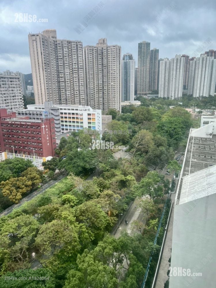 The Pinnacle Sell 3 Bedrooms 660 ft²