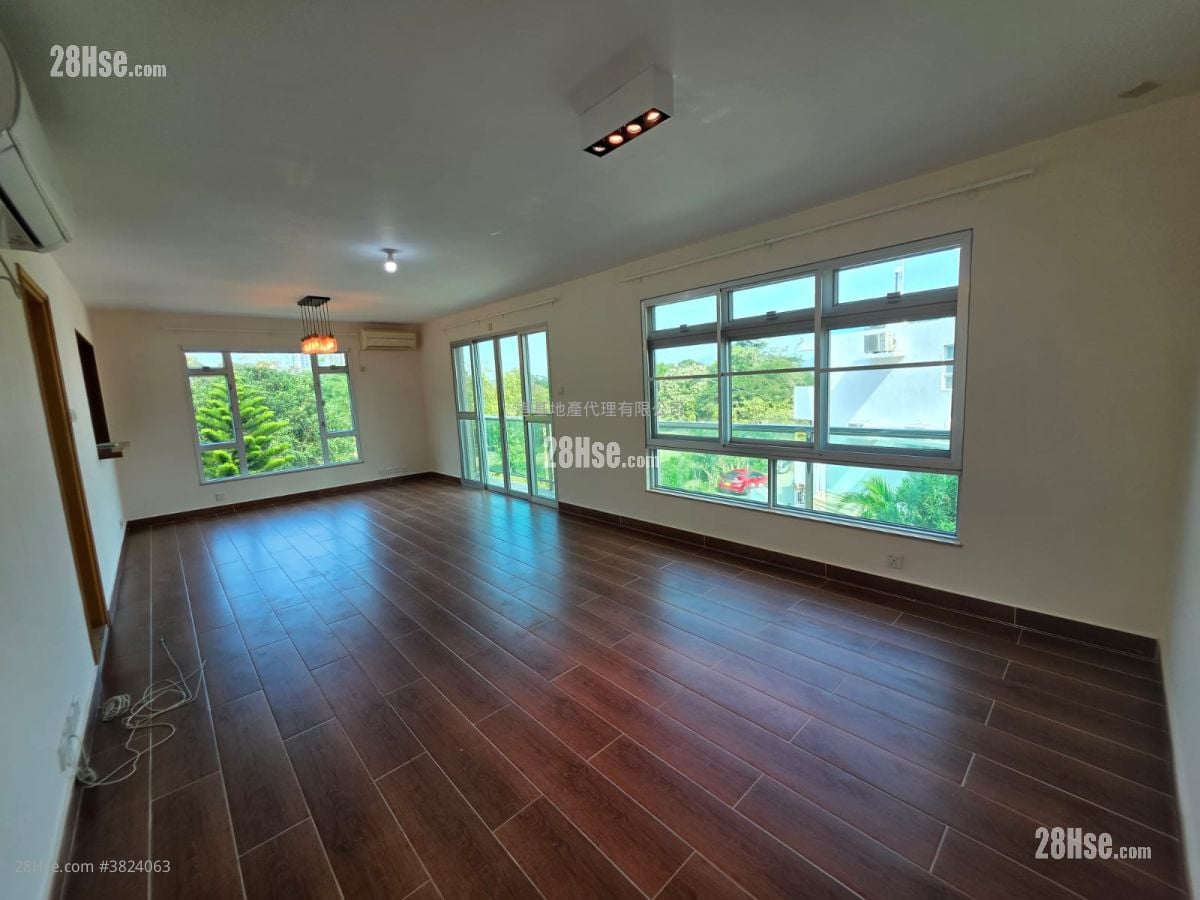 村屋 售盤 5+ 房 , 4 浴室 1,890 平方呎