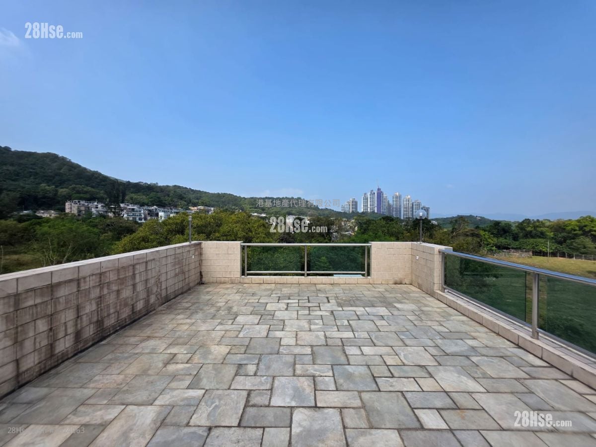 村屋 售盤 5+ 房 , 4 浴室 1,890 平方呎