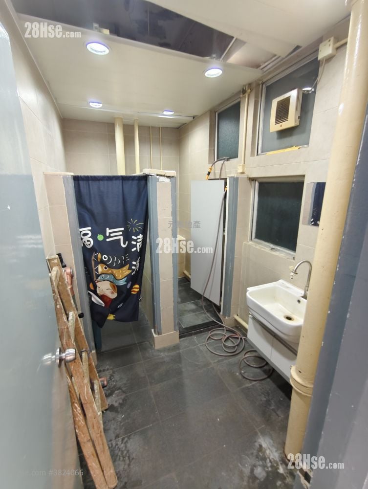 興華工業大廈 租盤 2 廁所