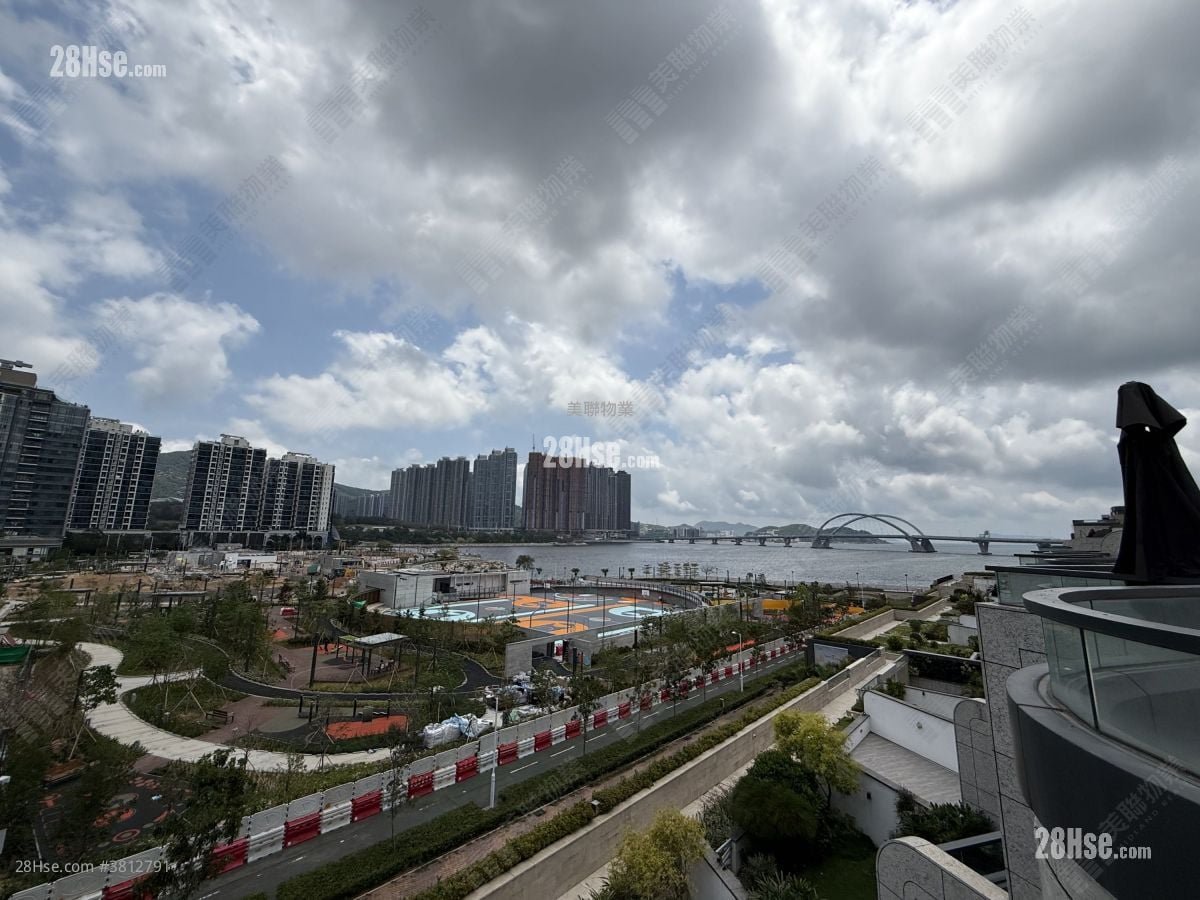 Alto Residences Sell 3 Bedrooms , 5+ Bathrooms 2,230 ft²